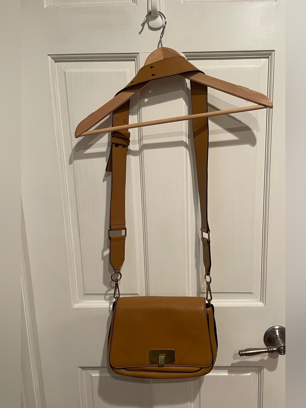 Marc Jacob’s Brown (Tan) Leather Crossbody Purse